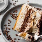 Torta al caffè delicata e senza problemi: più facile da