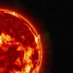 Un altro potente brillamento sul Sole: la tempesta magnetica minaccia